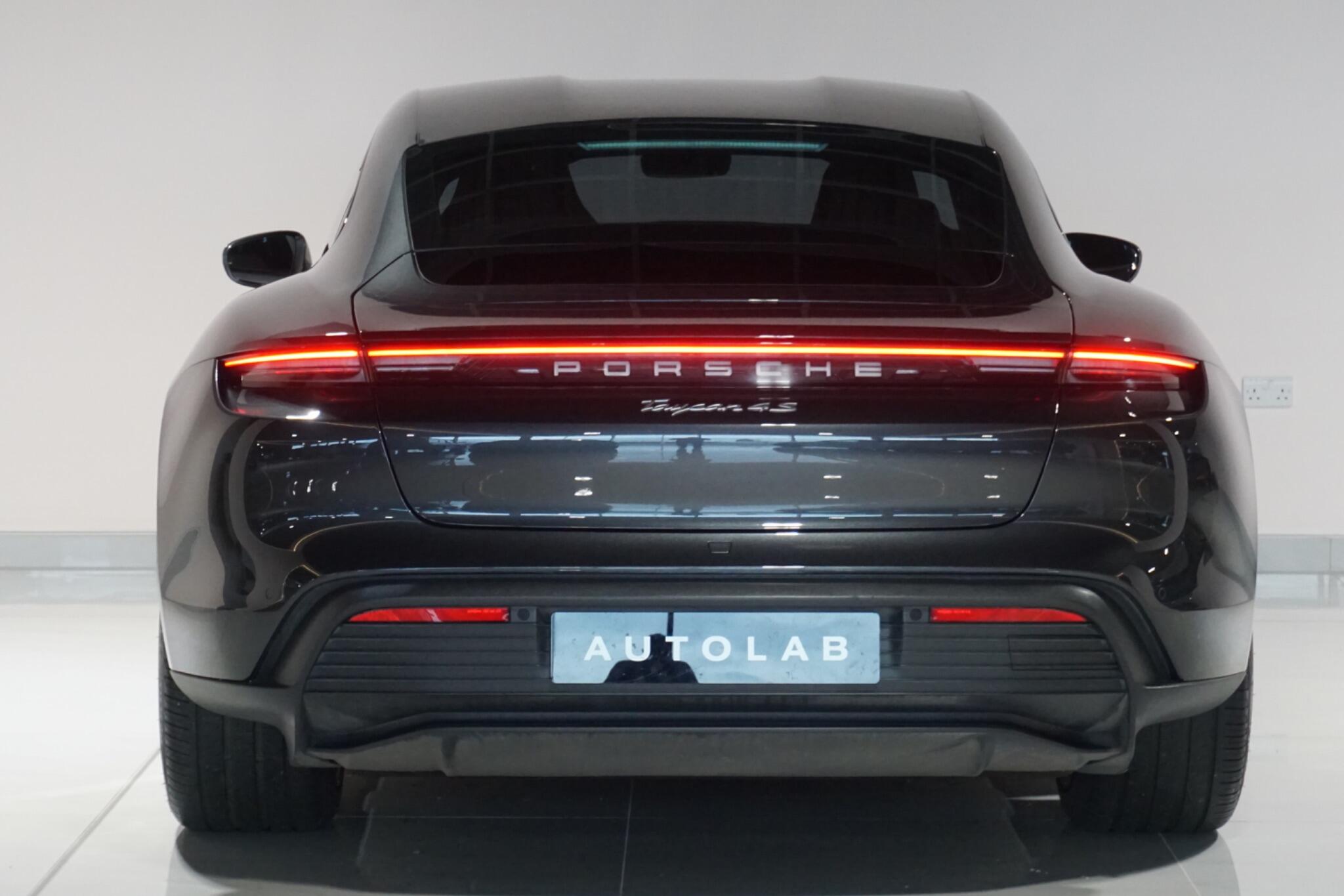 Porsche Taycan Performance Plus 93.4kWh 4S Saloon 4dr Electric Auto 4WD (571 ps)